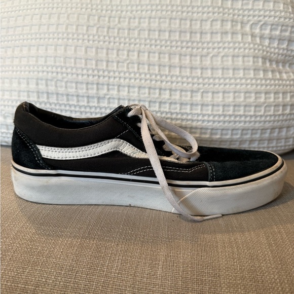 Vans Old Skool Black With White Stripe Men’s Size 7.5 Womens Size 9 off the wall - Picture 6 of 14